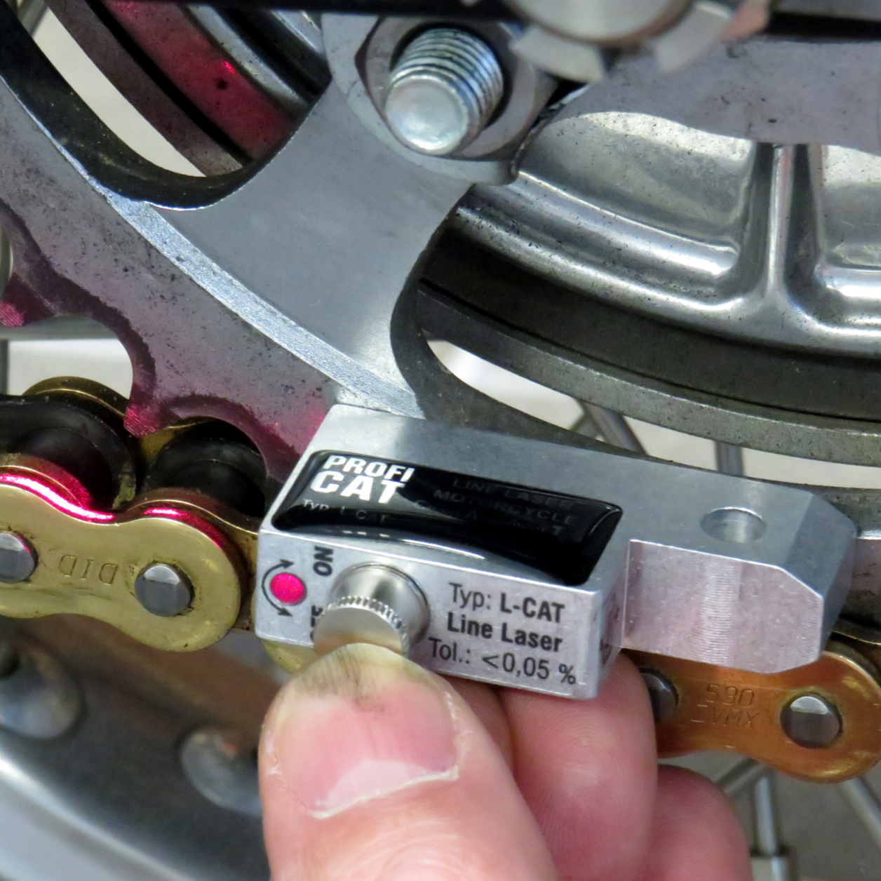 Motorcycle Laser Chain Alignment tool (line laser) - Moto-Tech Diagnostics 
