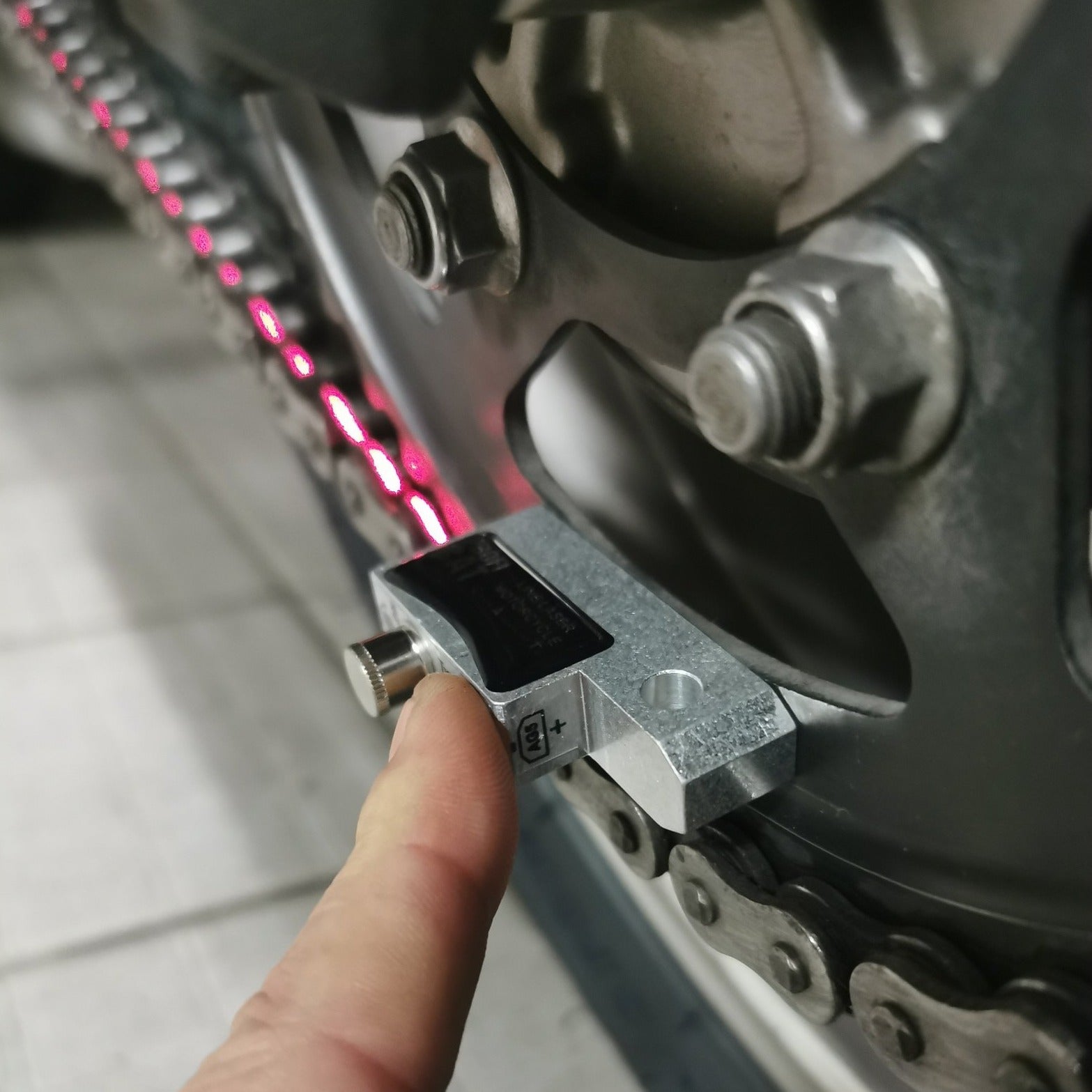Motorcycle Laser Chain Alignment tool (line laser) - Moto-Tech Diagnostics 