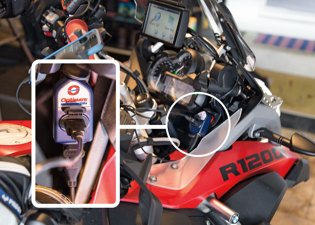 Dual output USB charger 3300mA O-105 - Moto-Tech Diagnostics 
