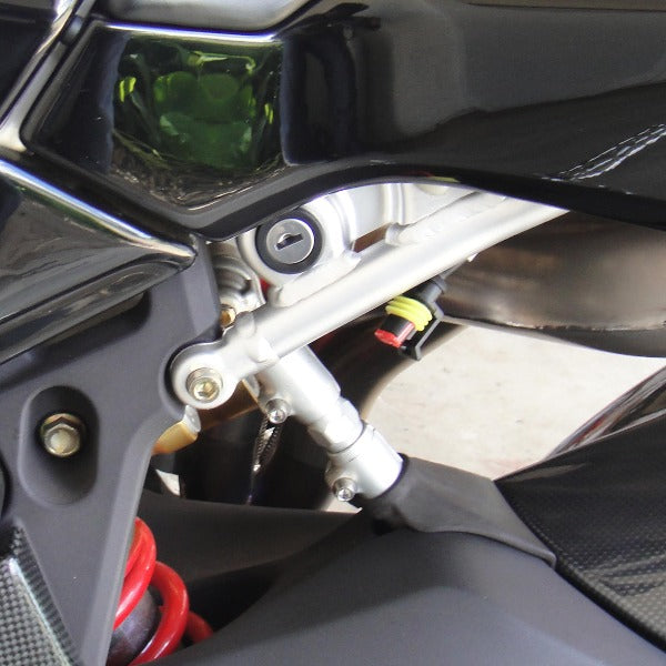 MV Agusta charger connection